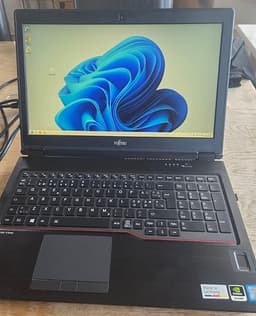 Fujitsu Celsius H780 - 512GB NVMe - 16GB RAM - i7 8850CH - NVIDIA QUADPRO P200