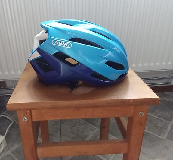 cykel hjälm Abus M