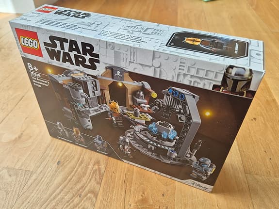 LEGO Star Wars The Armorer’s Mandalorian Forge 75319