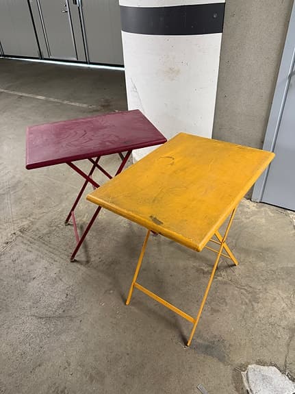 EMU fällbara bord rött och gult