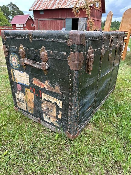 Gammal kista koffert trunk Swedish American Line