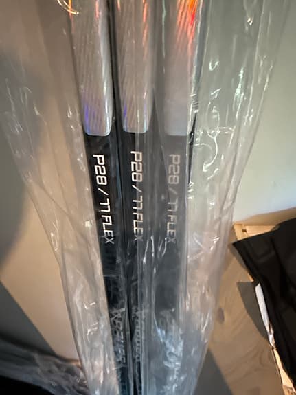 Hockeyklubbor Bauer  P28 right