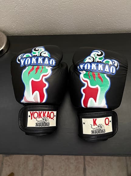 Yokkao boxningshandskar svart