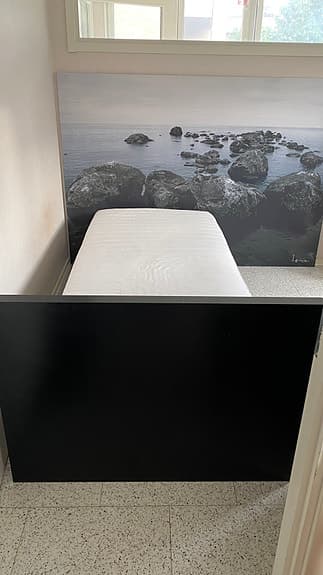 Malm Junior säng IKEA
