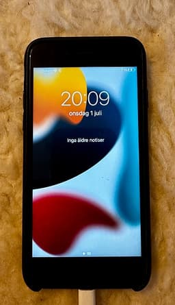 Apple iPhone 7 128 GB svart