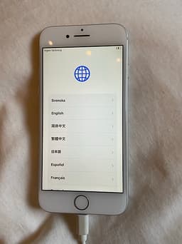 Iphone 8 / 64 gb. Vit