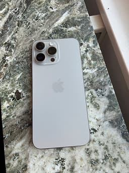 Apple iPhone 15 Pro Max 256 GB naturlig titan