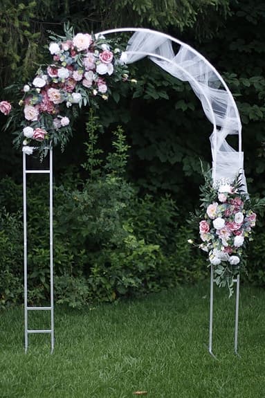 Brudbåge med blommor och tyll