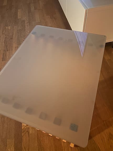Sidobord, nattduksbord osv.