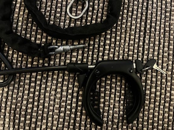 Cykellås ringlås med vajer och kedja