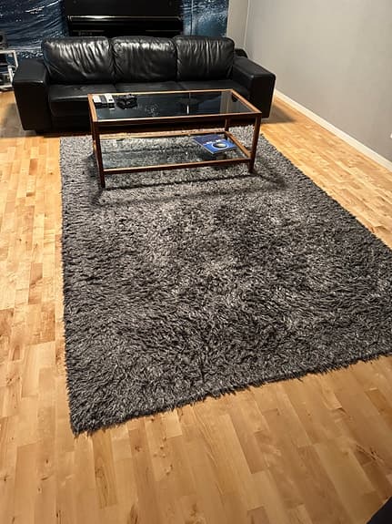 Lädersoffa, bord och matta, paketpris, fint skick!