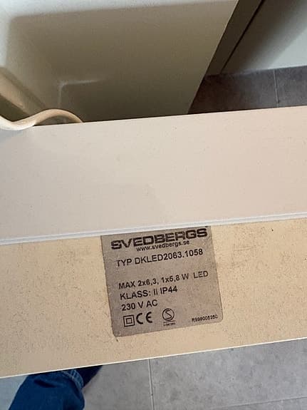 Svedbergs Okl LED spegel med belysning vit