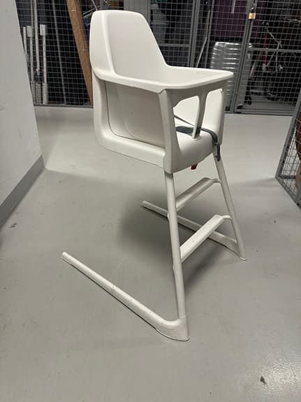 IKEA LANGUR barnstol / matstol – vit, mycket fint skick