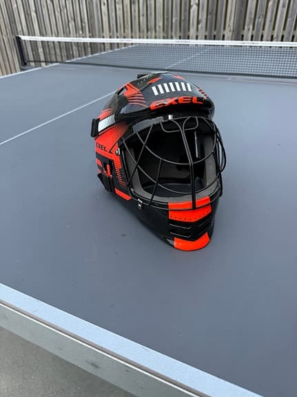 Exel innebandy målvaktshjälm svart/röd