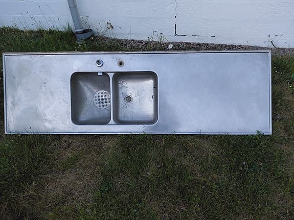 Diskbänk 200x62, till utekök?