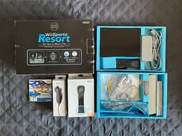 Wii Spelkonsol   + Extra handkontroll + Nunchuk kontroll + Sports Resort spel