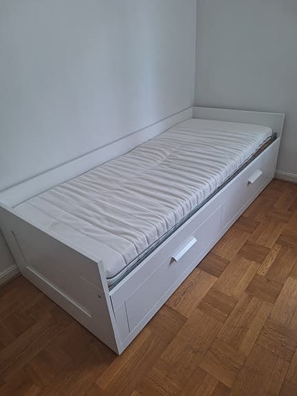 IKEA utdragbar dagbädd med förvaring vit