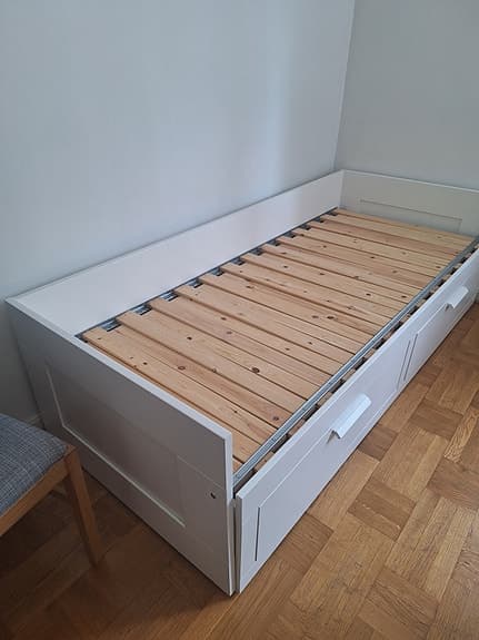 IKEA utdragbar dagbädd med förvaring vit