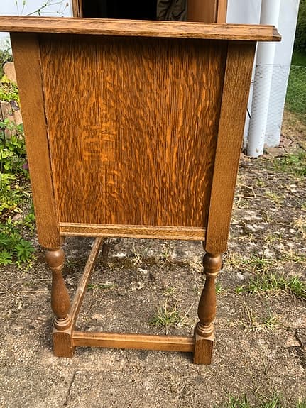 Byrå sideboard med snidade ben vintage