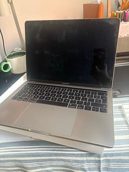 Apple MacBook Pro laptop 13 tum grå