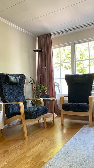 Soffa med Divan och Schäslong samt 2 fåtöljer