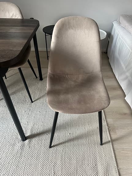 Ellos Home Matgrupp Gilda med bord 120x80 cm + 4 stolar