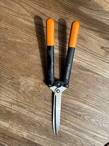 Fiskars häcksax svart/orange
