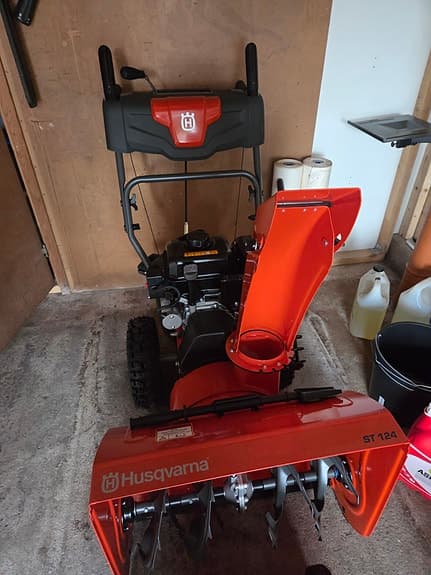 Husqvarna ST 124 snöslunga orange