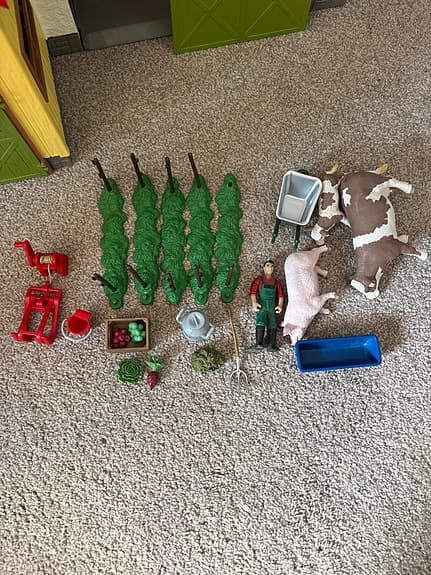 Schleich, Leksaksbondgård med djur och tillbehör