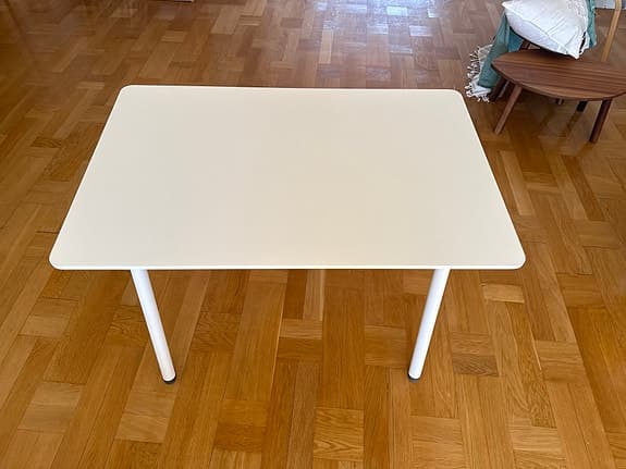 Höj- & sänkbart skrivbord vitt