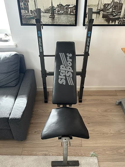 Skip Sport 360 träningsbänk med ställning