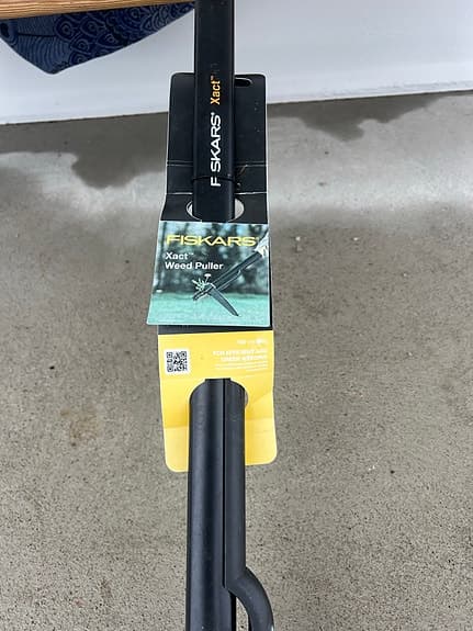 Fiskars Xact ogräsupptagare svart