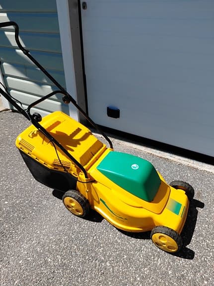 STIGA Gräsklippare gul/grön med uppsamlare
