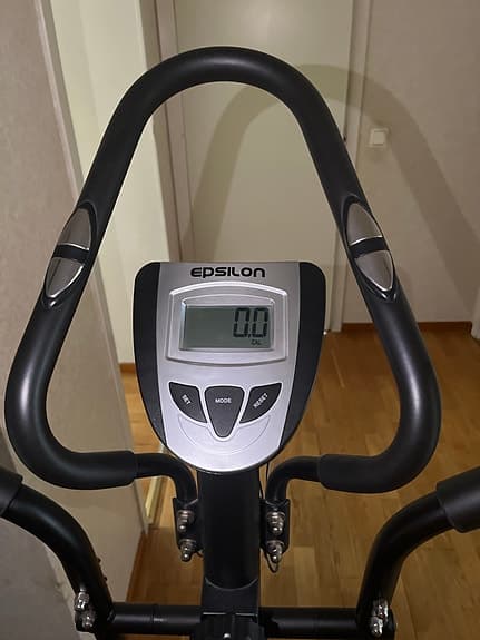 Epsilon crosstrainer svart