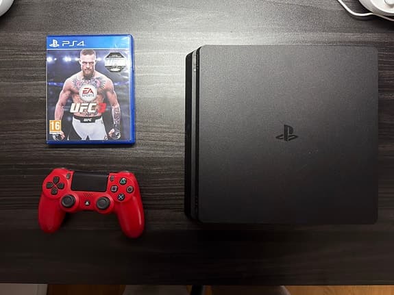 2st PlayStation 4 spelkonsol med handkontroll 6st spel