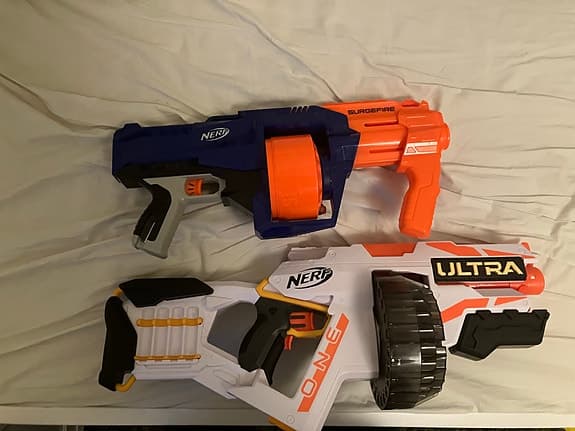 Nerf leksakspistoler blasters