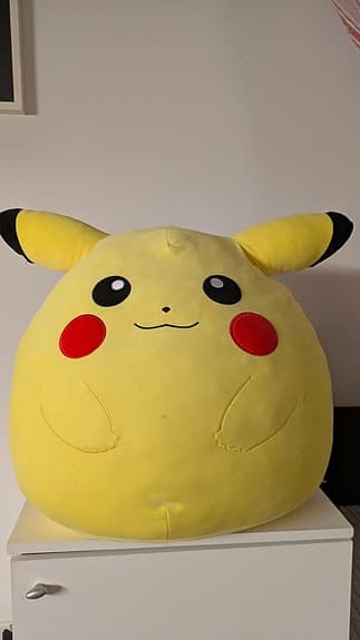 Pokémon Squishmallows Pikachu gosedjur