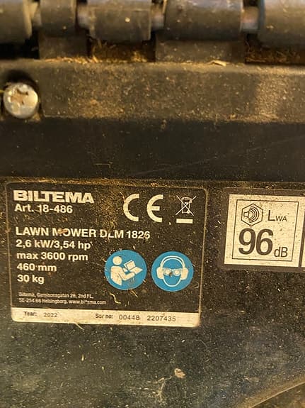 Defekta - gräsklippare bensin. Perfekta för projekt!