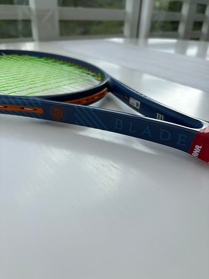 Wilson Blade v9 16*19 - Roland Garros Edition stl. 3