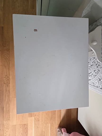 liten byrå/ sidobord
