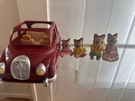 Sylvanian Families bil med figurer
