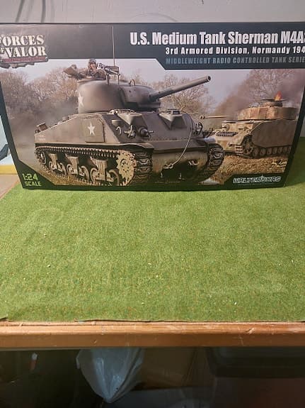 Sherman rc tank