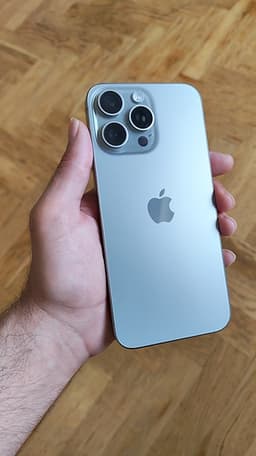 iPhone 15 pro max 256 GB titan färg