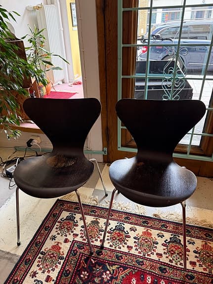2 st Fritz Hansen Arne Jacobsen Sjuan