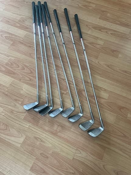Golfklubbor järnset
