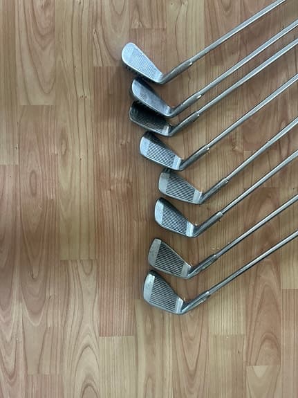 Golfklubbor järnset
