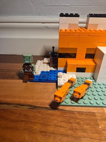 LEGO: Minecraft, Rävstugan