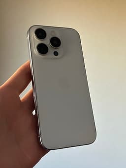 iPhone 16 Pro
