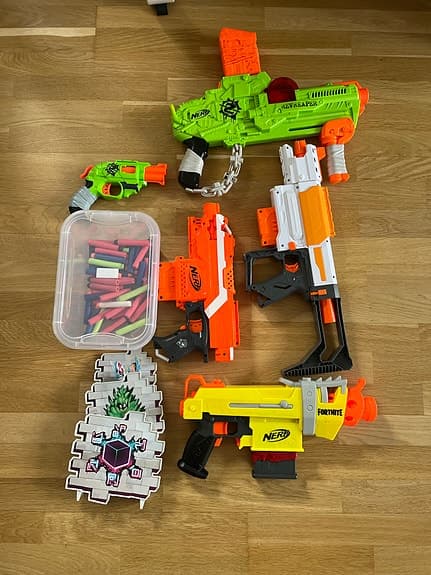 Nerf leksaksvapen och pilar set