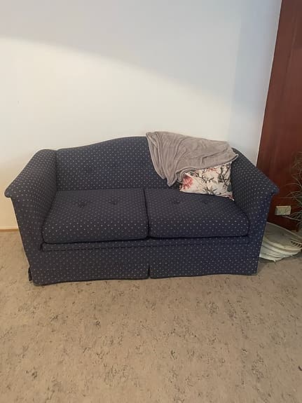 Billig blå liten bäddsoffa